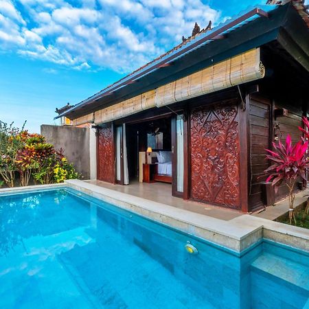 ศรี อาบี ราตู วิลลา Villa สุขาวาตี ภายนอก รูปภาพ