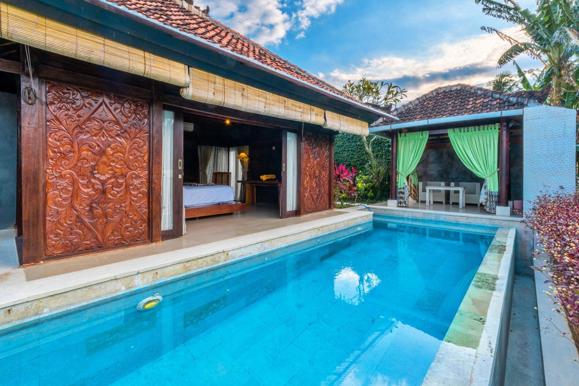 ศรี อาบี ราตู วิลลา Villa สุขาวาตี ภายนอก รูปภาพ