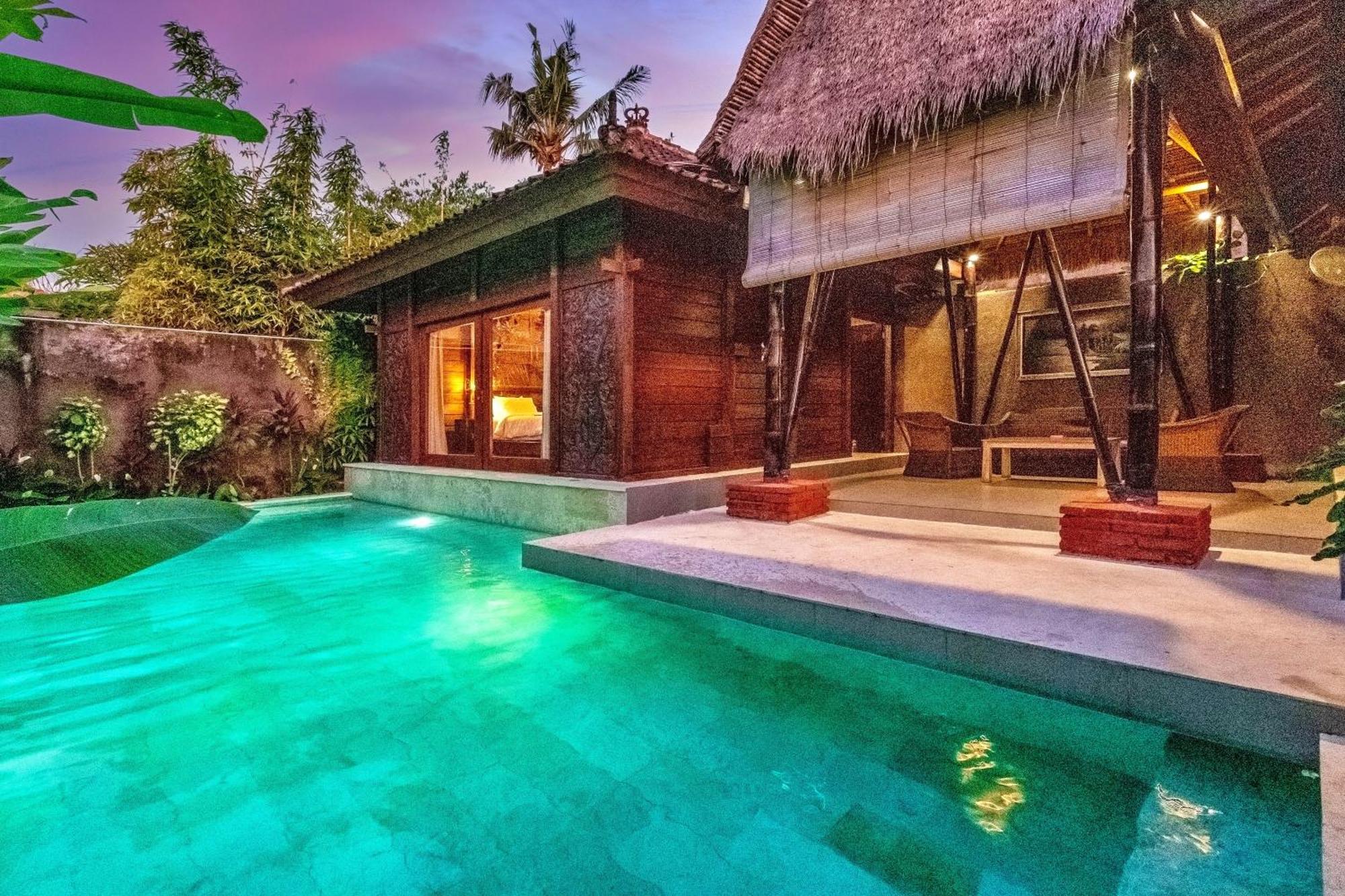 ศรี อาบี ราตู วิลลา Villa สุขาวาตี ภายนอก รูปภาพ