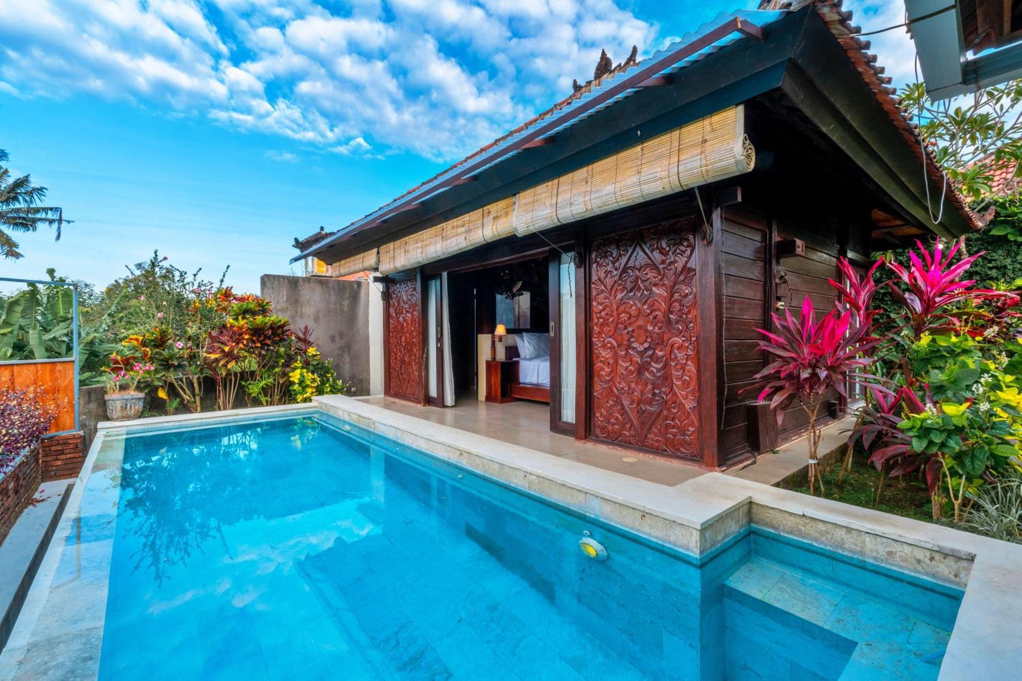 ศรี อาบี ราตู วิลลา Villa สุขาวาตี ภายนอก รูปภาพ