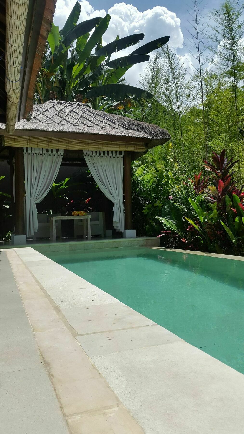 ศรี อาบี ราตู วิลลา Villa สุขาวาตี ภายนอก รูปภาพ
