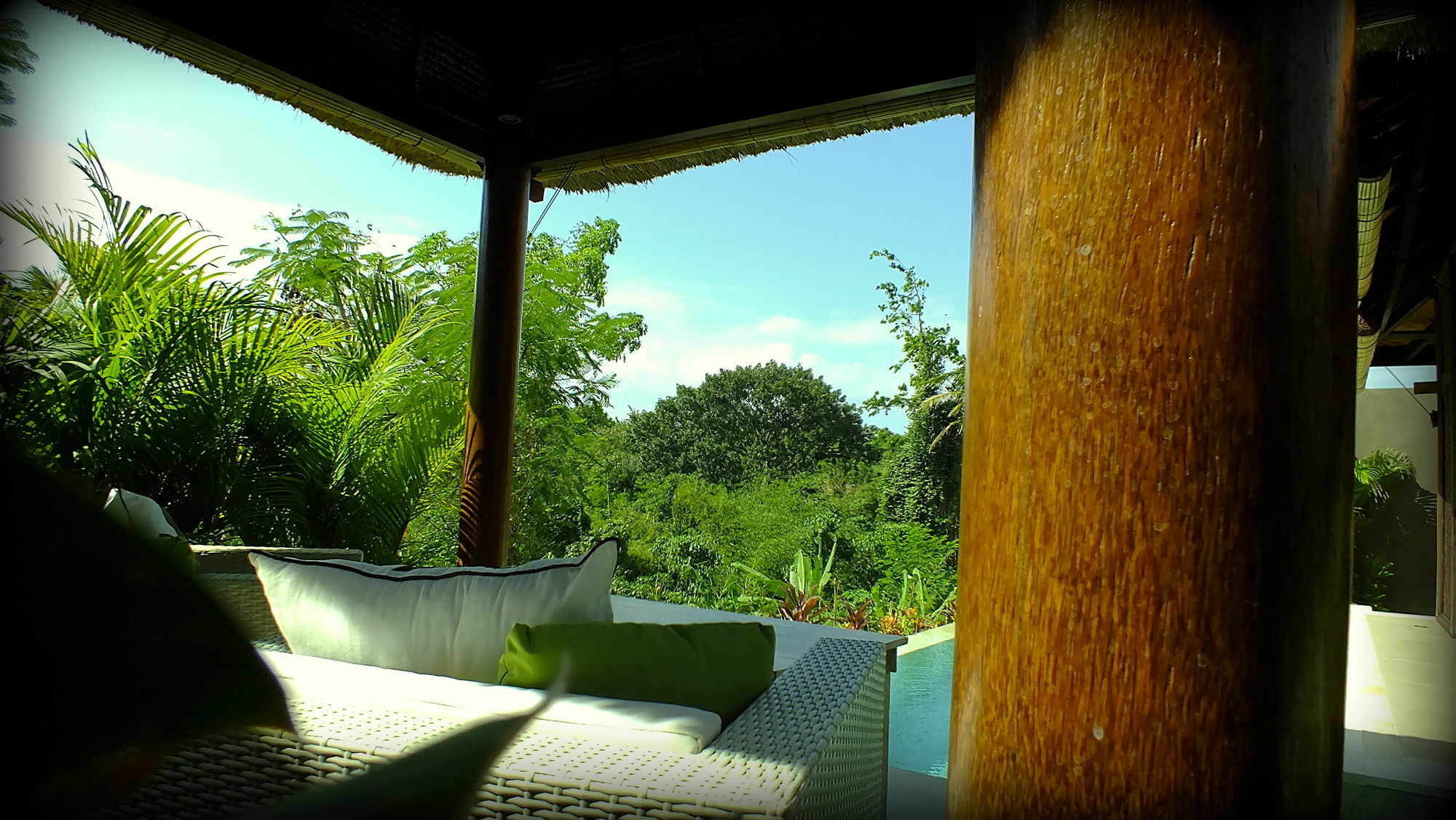 ศรี อาบี ราตู วิลลา Villa สุขาวาตี ภายนอก รูปภาพ